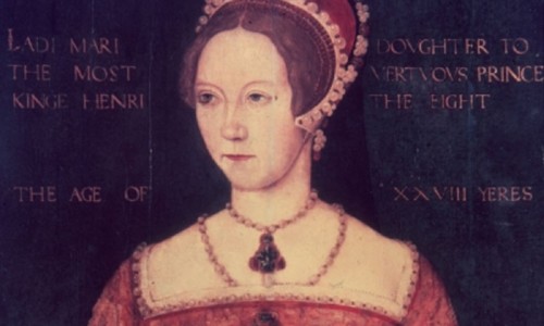  Nữ hoàng đầu tiên trị vì Anh, Ireland là Mary I sinh ngày 18/2/1516. Đây là kết tinh của cuộc hôn nhân giữa vua Henry VIII với hoàng hậu Catherine xứ Aragon. Nữ hoàng Mary I chào đời sau khi cha mẹ kết hôn được 7 năm.